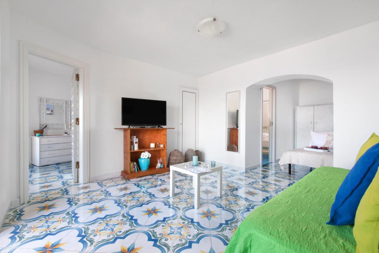 Villa Russo - De Vivo Realty เนราโน ภายนอก รูปภาพ