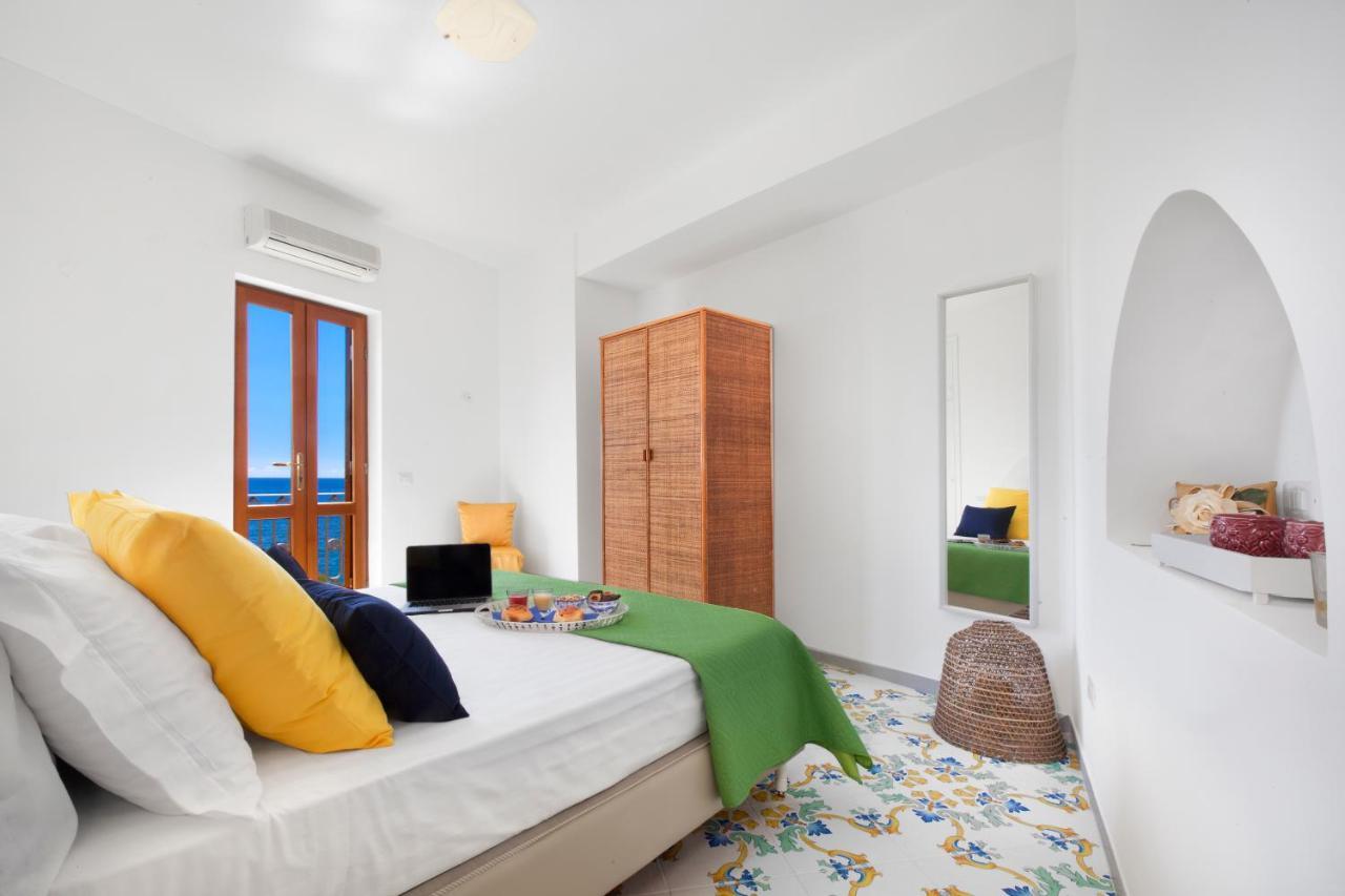 Villa Russo - De Vivo Realty เนราโน ภายนอก รูปภาพ