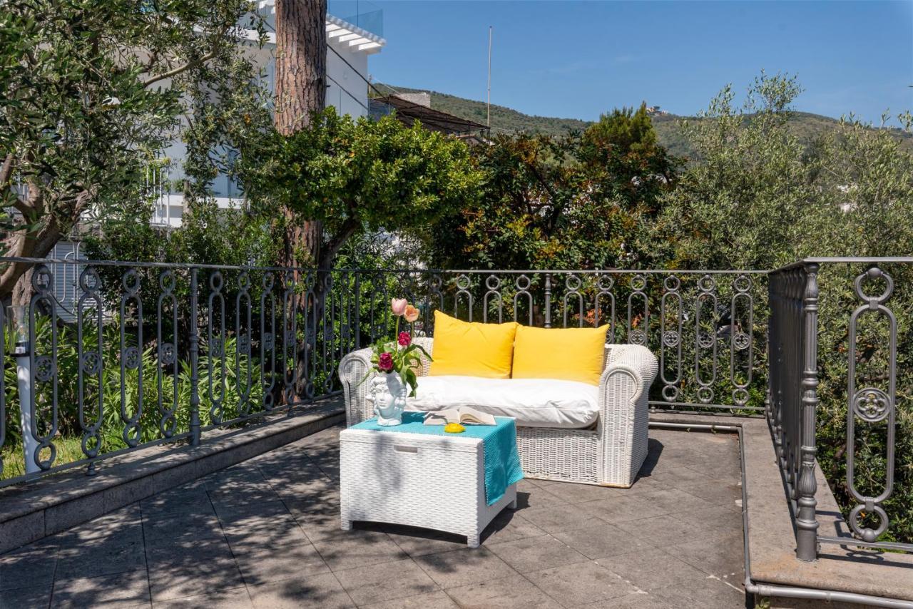 Villa Russo - De Vivo Realty เนราโน ภายนอก รูปภาพ